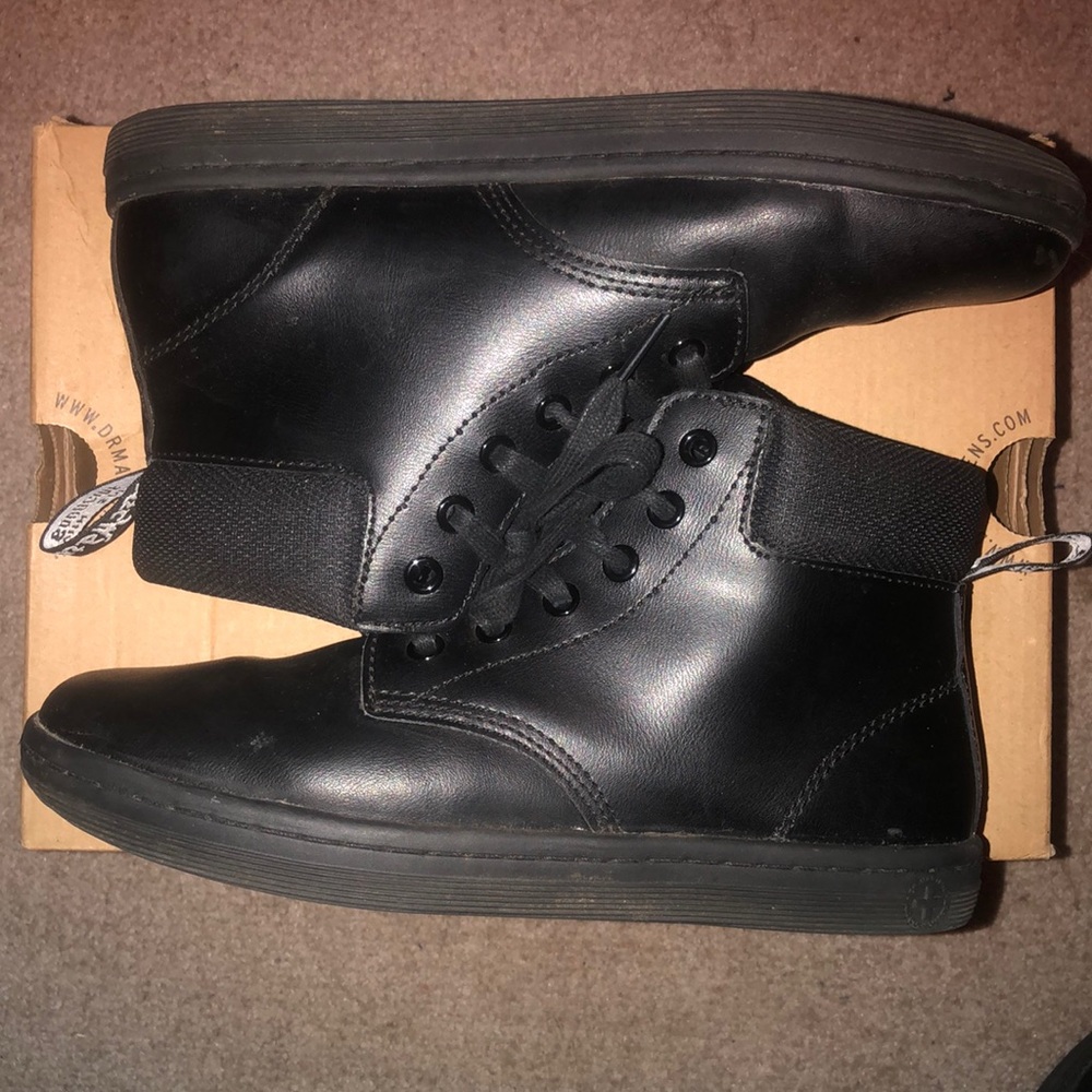 Dr. Martens Maelly Boots